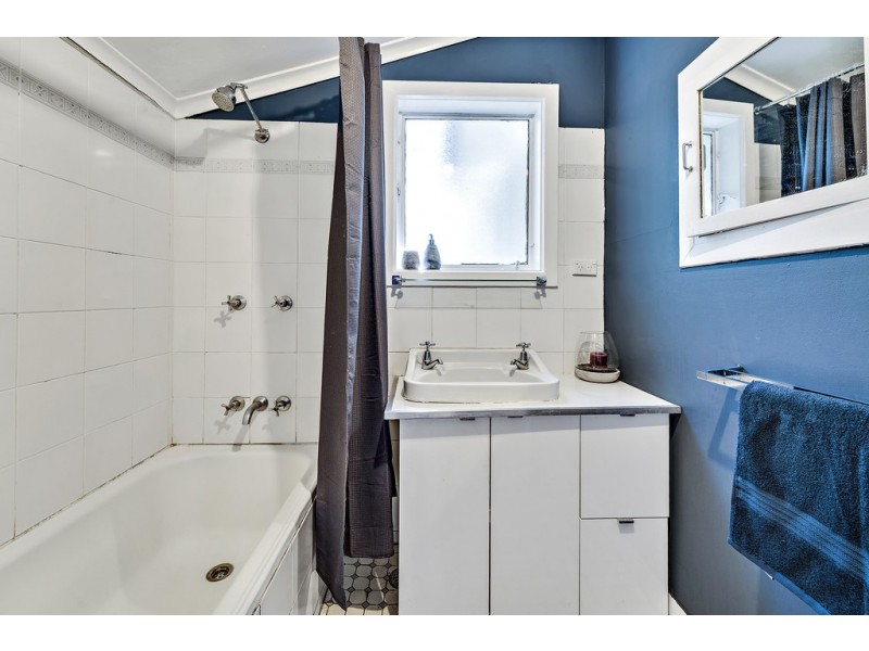 2 Coolac Place, Braddon ACT 2612