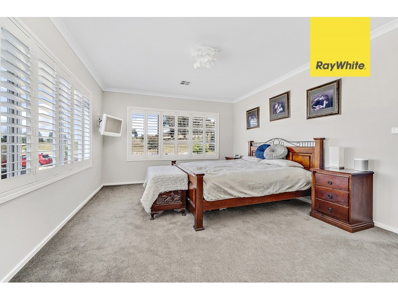 30 Edna Thompson Crescent, Casey ACT 2913