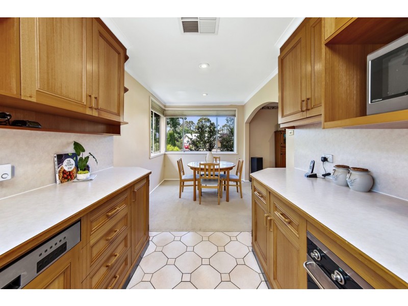16 Jeffcott Place, Latham ACT 2615