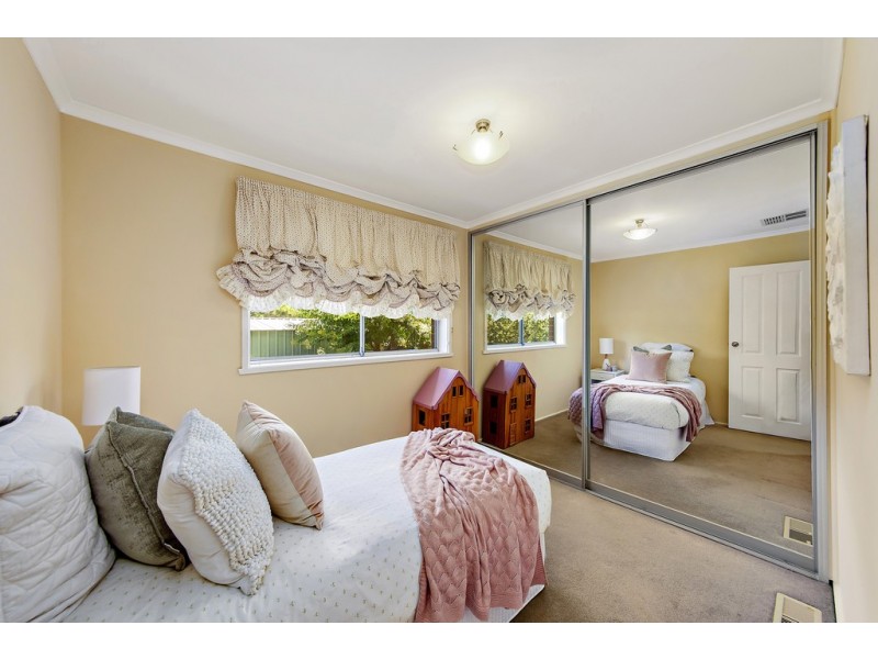 16 Jeffcott Place, Latham ACT 2615