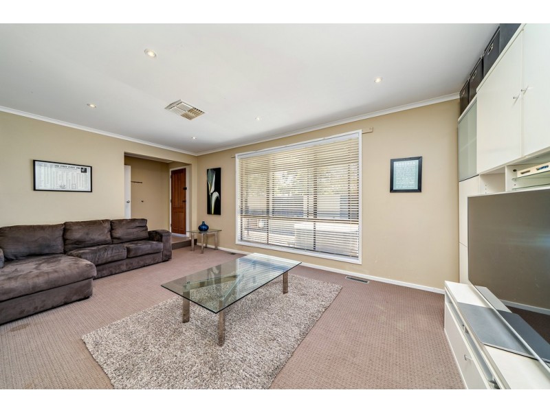 110 Langdon Avenue, Wanniassa ACT 2903