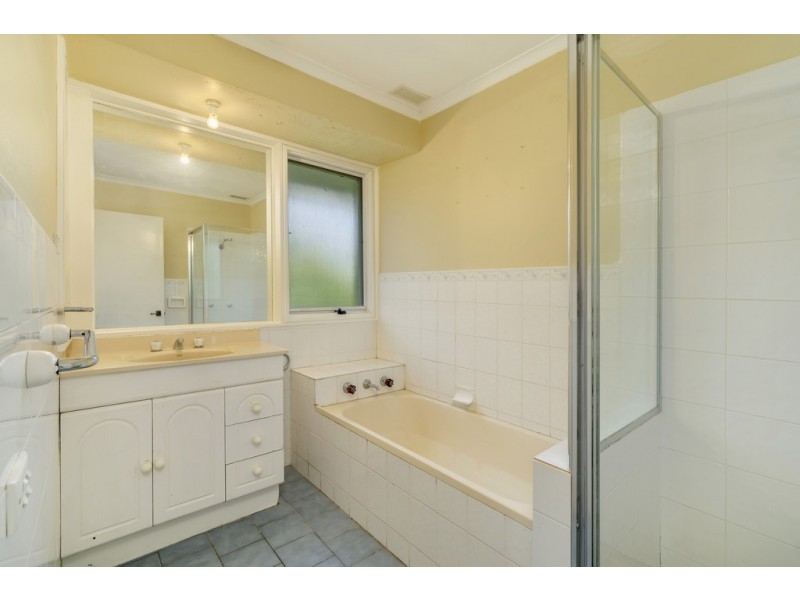 22 Berne Crescent, Macgregor ACT 2615