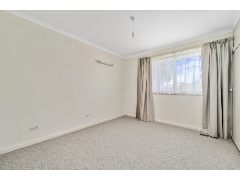 8 Erskine Street, Macquarie ACT 2614