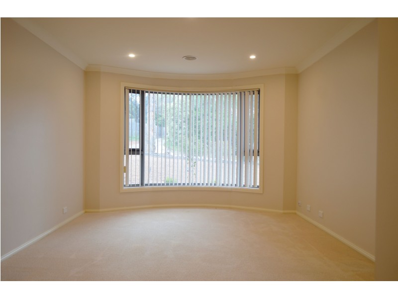 8 Lind Close, Fraser ACT 2615