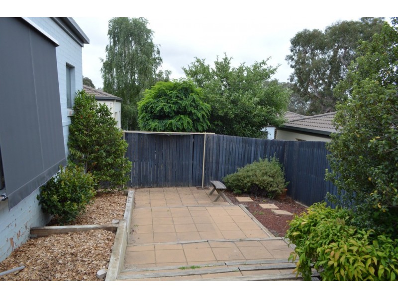 8 Lind Close, Fraser ACT 2615