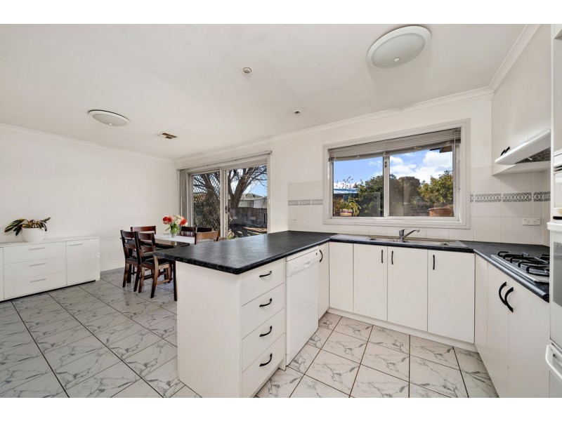 11 Lance Hill Avenue, Dunlop ACT 2615
