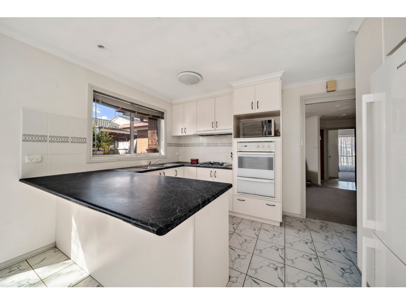 11 Lance Hill Avenue, Dunlop ACT 2615