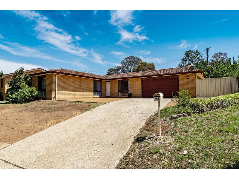 97 Sternberg Crescent, Wanniassa ACT 2903
