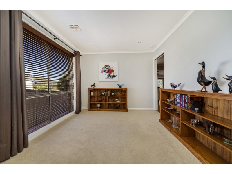 38 Freda Gibson Circuit, Theodore ACT 2905