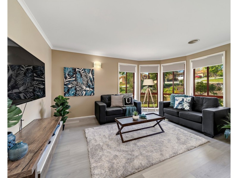 84 Hugh Mckay Crescent, Dunlop ACT 2615