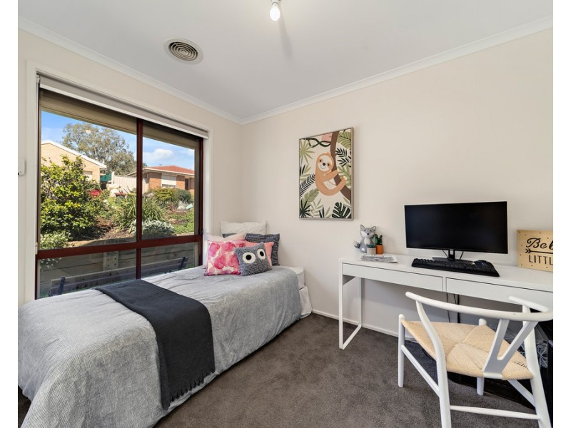 84 Hugh Mckay Crescent, Dunlop ACT 2615