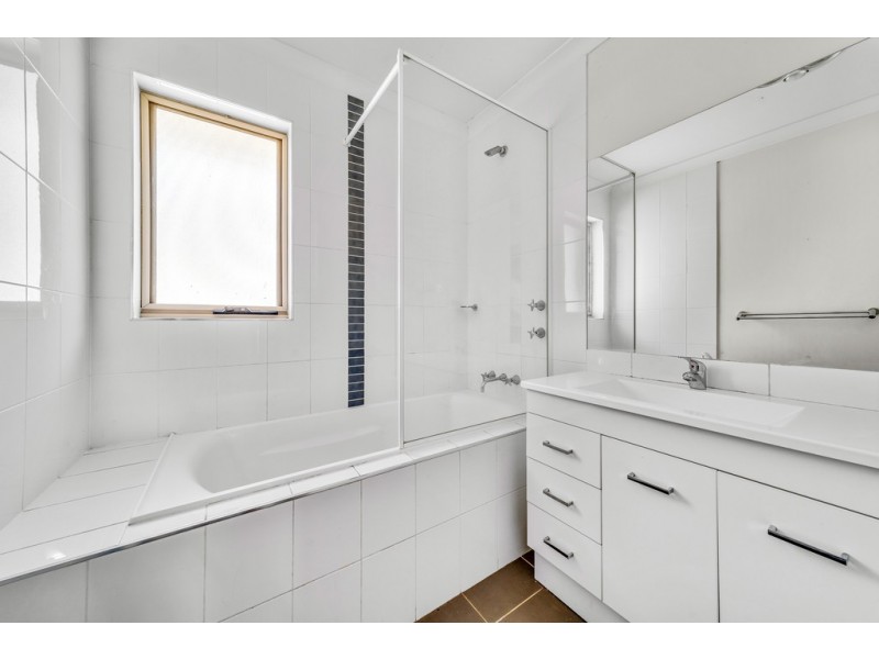 5/139 Macfarlane Burnet Avenue, Macgregor ACT 2615