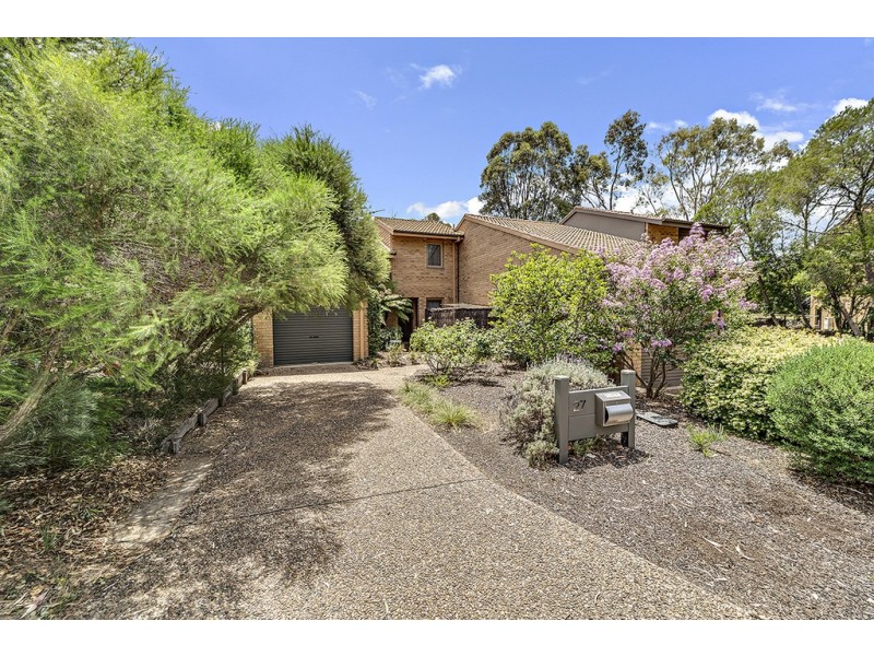 27 Strong Place, Belconnen ACT 2617