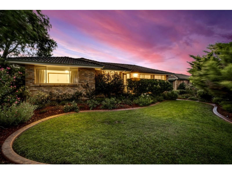 14 Powers Place, Latham ACT 2615