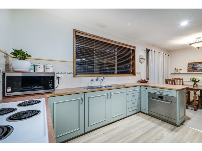 14 Powers Place, Latham ACT 2615