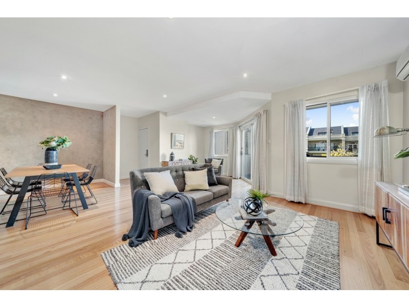 73/8 Dominion Circuit, Forrest ACT 2603