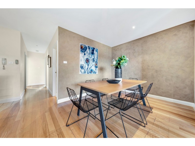 73/8 Dominion Circuit, Forrest ACT 2603