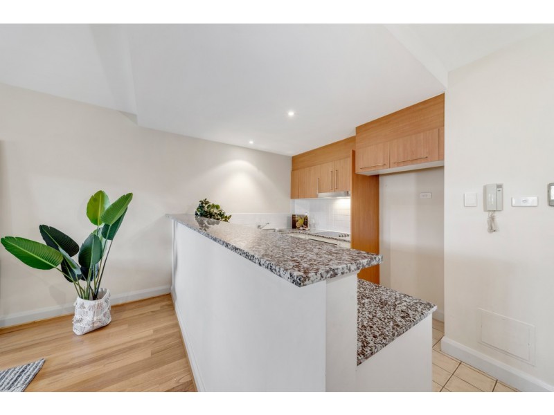 73/8 Dominion Circuit, Forrest ACT 2603