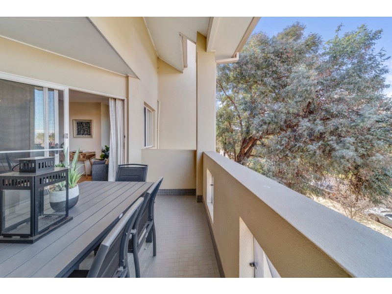 73/8 Dominion Circuit, Forrest ACT 2603