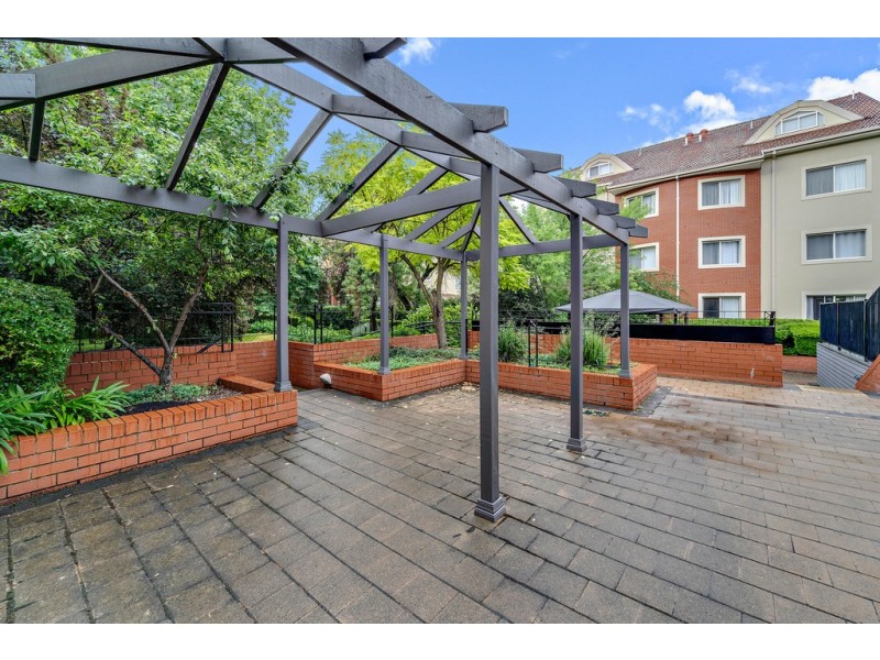 73/8 Dominion Circuit, Forrest ACT 2603