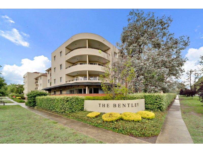 73/8 Dominion Circuit, Forrest ACT 2603