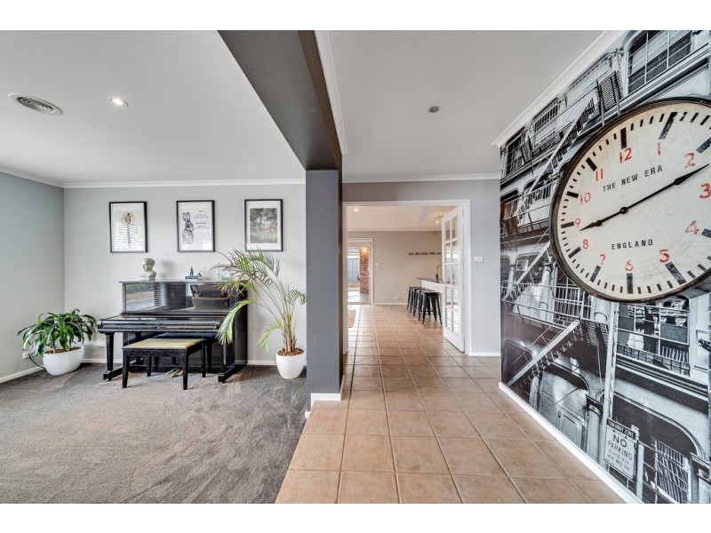 32 Wittunga Crescent, Banks ACT 2906