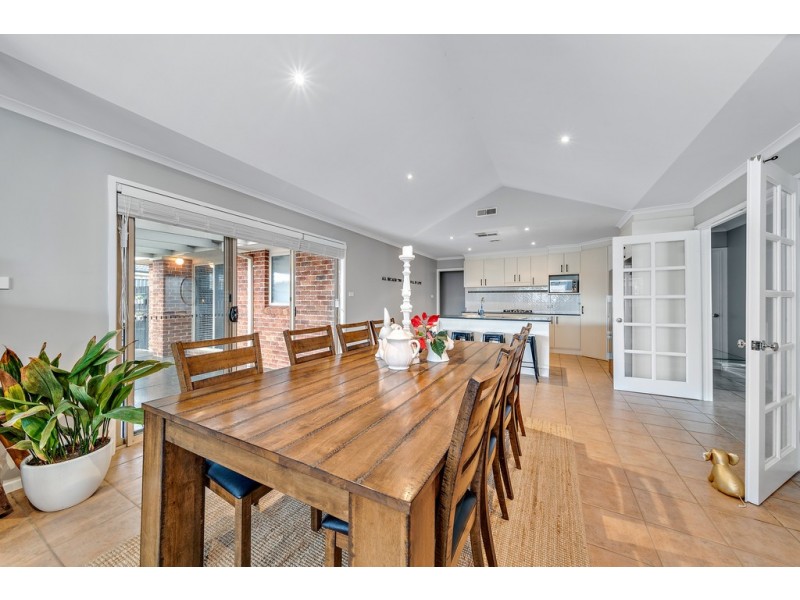 32 Wittunga Crescent, Banks ACT 2906