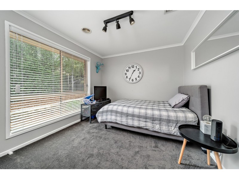 32 Wittunga Crescent, Banks ACT 2906