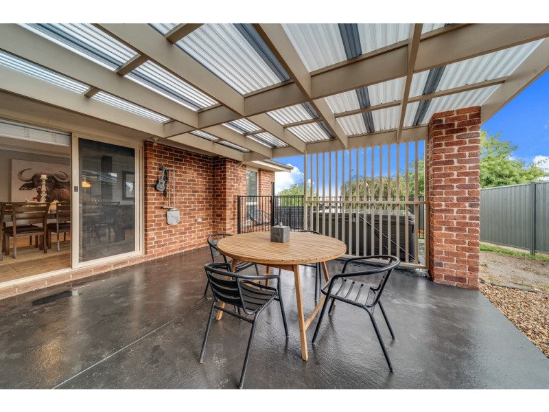 32 Wittunga Crescent, Banks ACT 2906