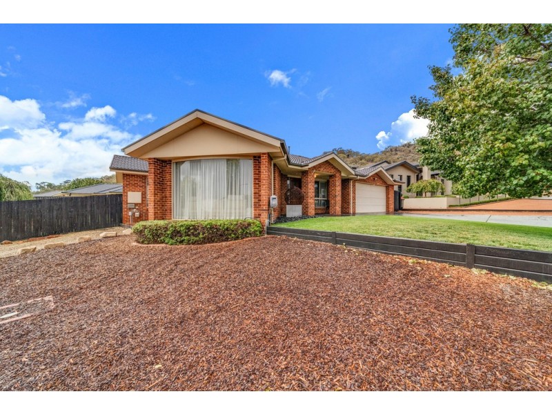 32 Wittunga Crescent, Banks ACT 2906