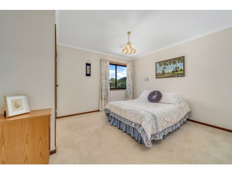 26 Ngunawal Drive, Isaacs ACT 2607