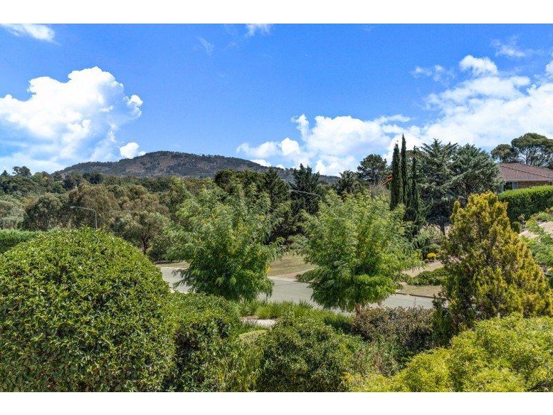 26 Ngunawal Drive, Isaacs ACT 2607