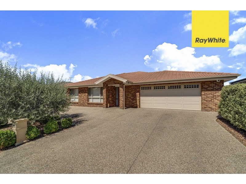 13 William Webb Drive, Mckellar ACT 2617
