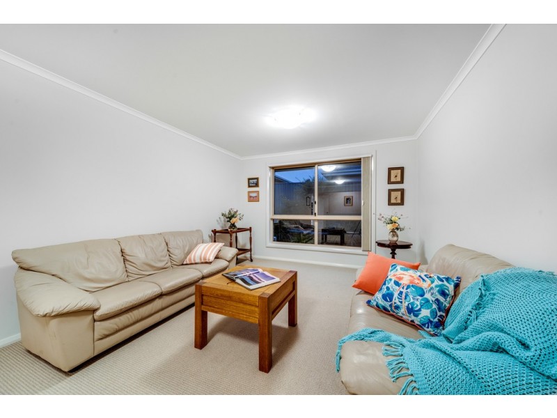 4 Cazneaux Crescent, Weston ACT 2611