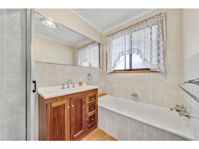 2 Cheeseman Place, Gowrie ACT 2904