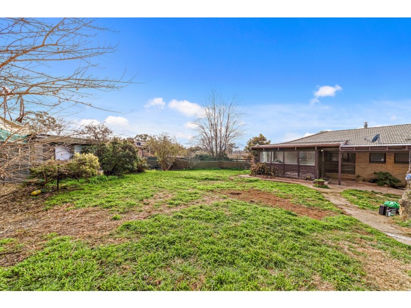 12 Ligar Place, Holder ACT 2611