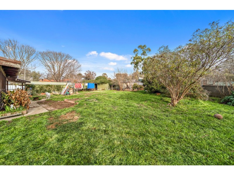 12 Ligar Place, Holder ACT 2611