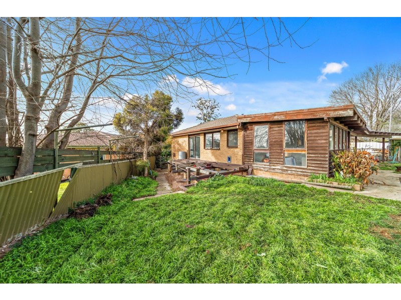 12 Ligar Place, Holder ACT 2611