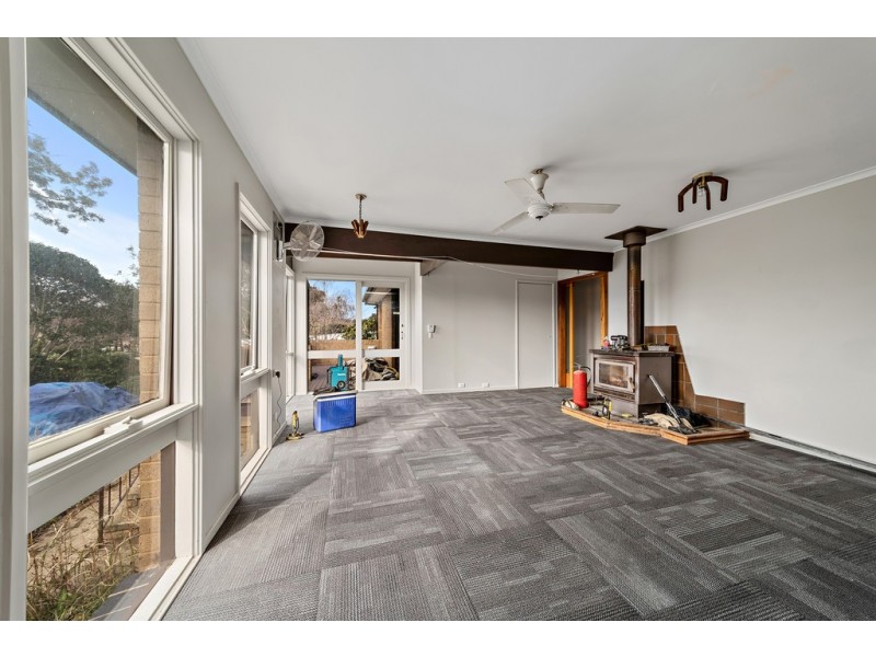 12 Ligar Place, Holder ACT 2611