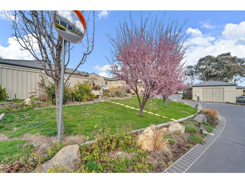 15/6 Kettlewell Crescent, Banks ACT 2906