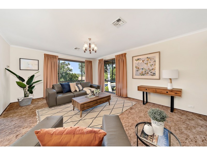 27 Fitzhardinge Crescent, Evatt ACT 2617