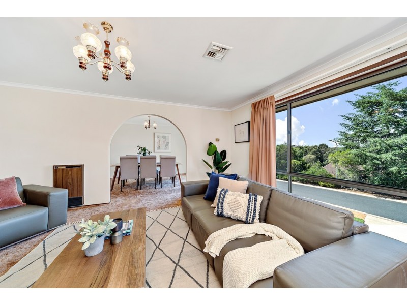 27 Fitzhardinge Crescent, Evatt ACT 2617
