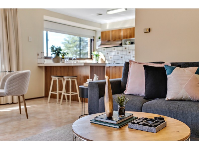27 Fitzhardinge Crescent, Evatt ACT 2617