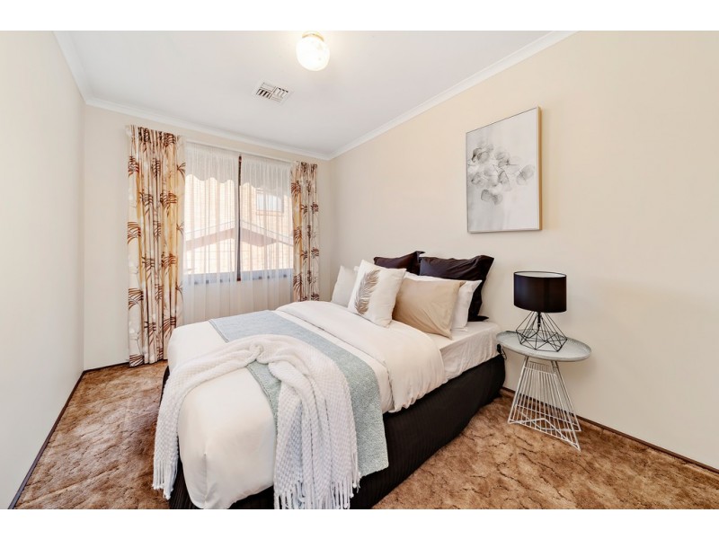 27 Fitzhardinge Crescent, Evatt ACT 2617