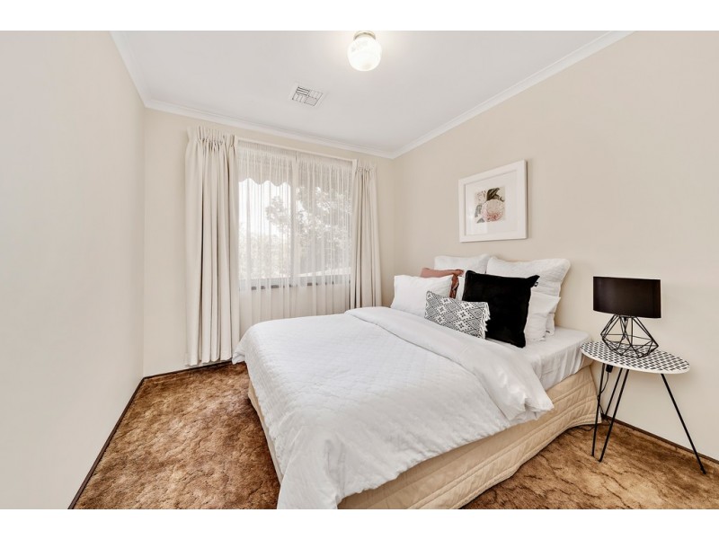 27 Fitzhardinge Crescent, Evatt ACT 2617