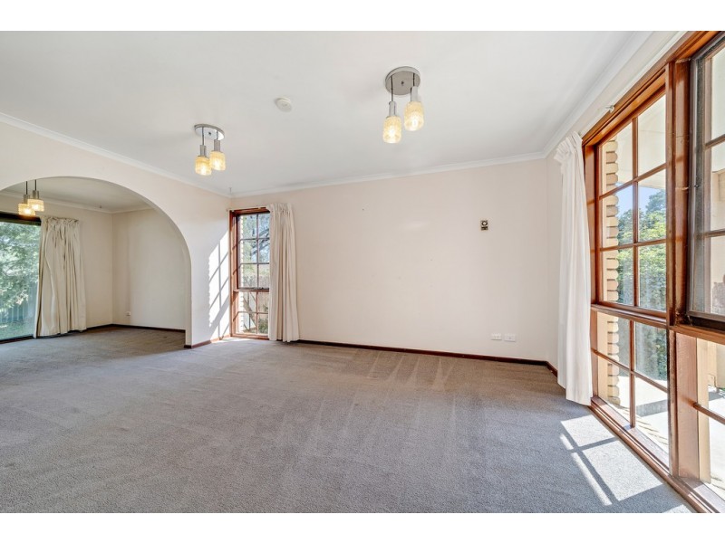 9 McQuade Close, Charnwood ACT 2615