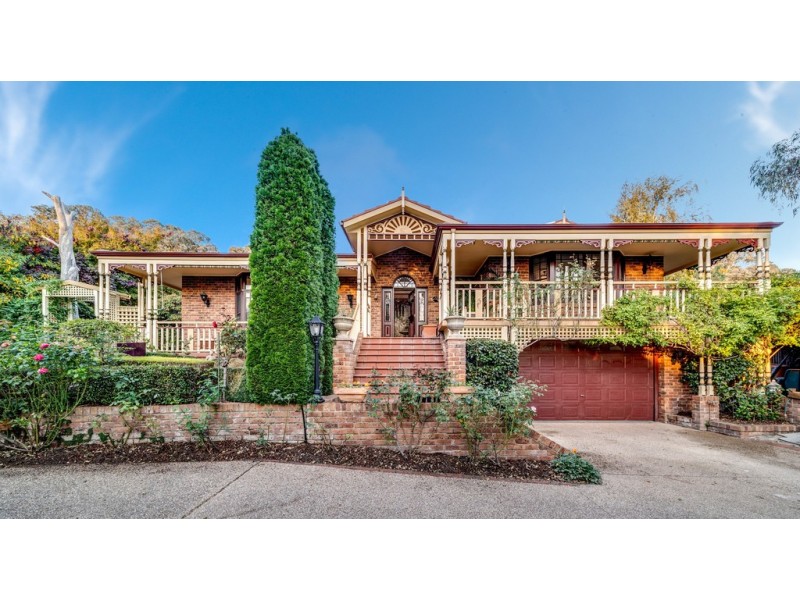 41 Halloran Drive, Jerrabomberra NSW 2619