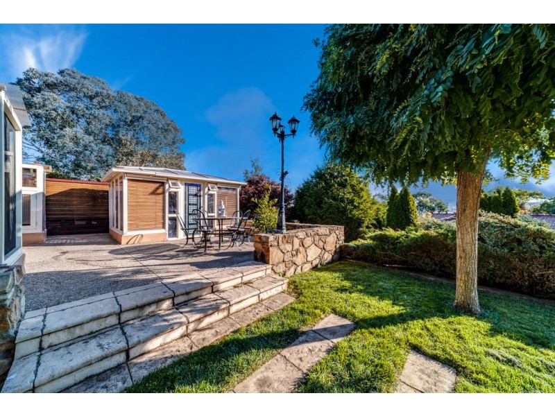 41 Halloran Drive, Jerrabomberra NSW 2619