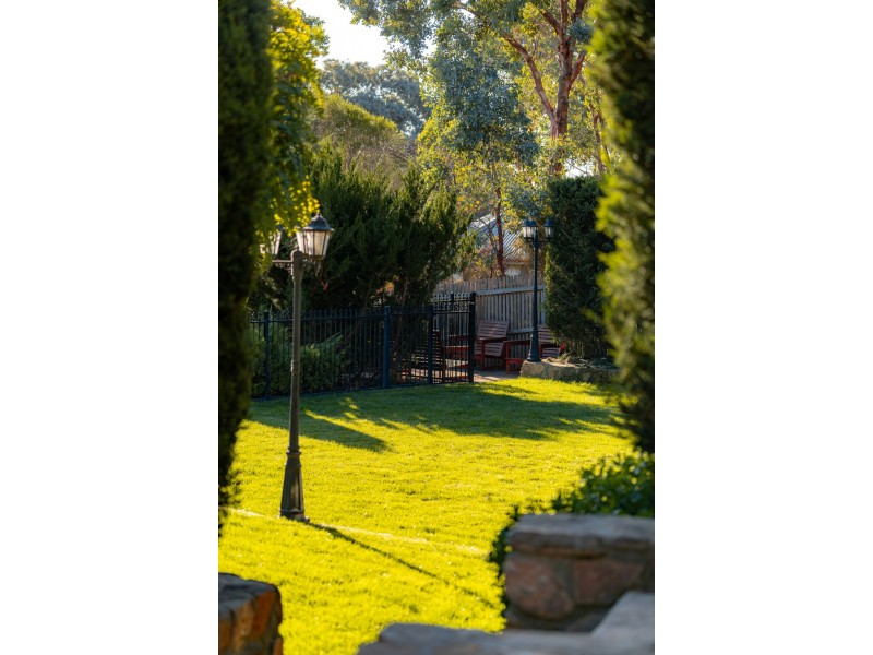 41 Halloran Drive, Jerrabomberra NSW 2619