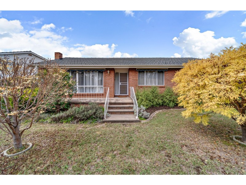 57 MacLaurin Crescent, Chifley ACT 2606